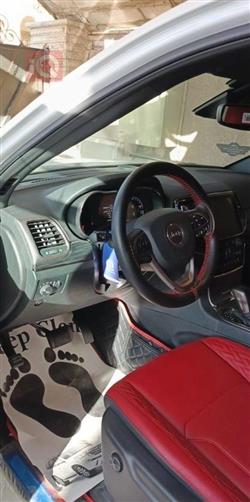 جيب جراند شيروكي